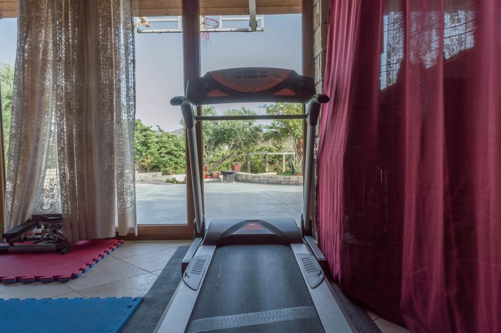 Luxury Villa การ์เตรอส ภายนอก รูปภาพ